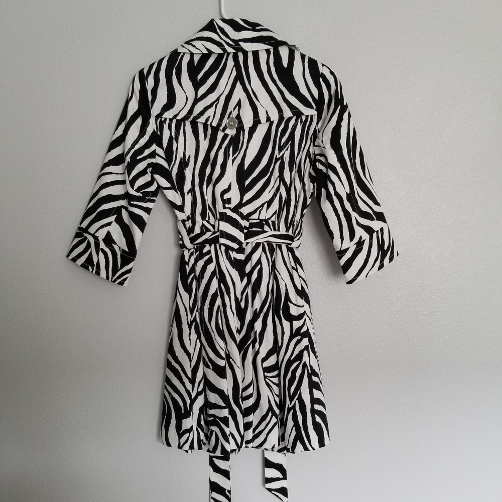 Coat - Picture 4 of 4